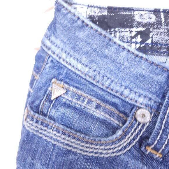 Guess Flirty Size 26 Blue Jeans Straight Leg Distressed Design Low Rise Stretch - Picture 5 of 8